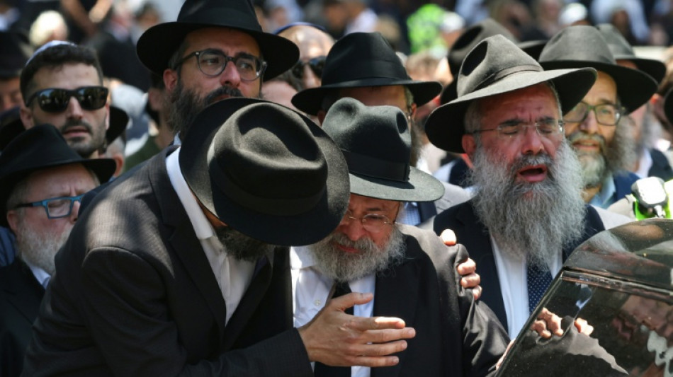 Grief and fear as Sydney's Jewish community mourns 'Bondi rabbi'