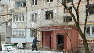 L'Ukraine dit contr&ocirc;ler Kharkiv, le nombre des r&eacute;fugi&eacute;s enfle