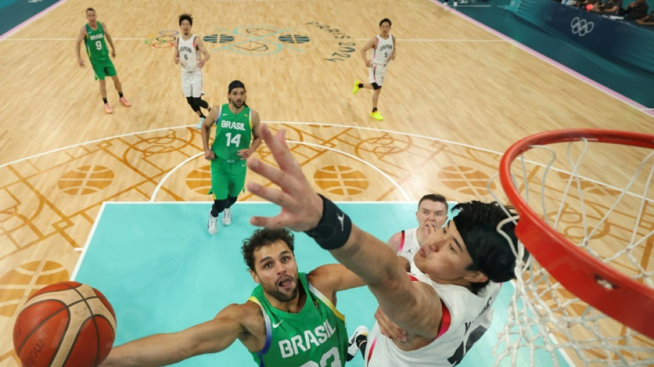 Raulzinho assina com Barcelona at&eacute; o fim da temporada