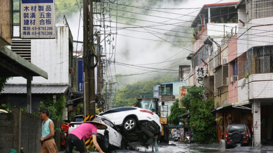 Le typhon Ragasa fait 14 morts à Taïwan, le sud de la Chine en alerte