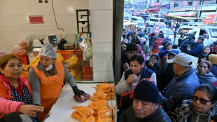Bolivianos desesperados tratan de surtirse de víveres, cada vez más caros