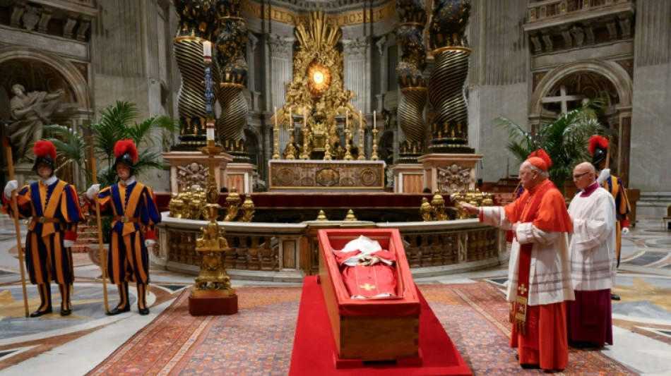 Funeral do papa Francisco começa na presença de líderes e milhares de pessoas