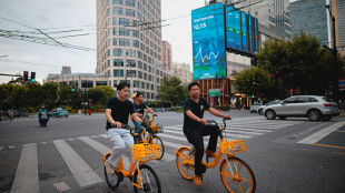 Borsa: Hong Kong negativa, apre a -0,24%