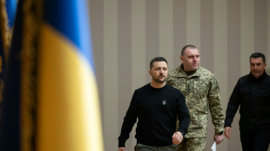 Ucrania reivindica un ataque a gran escala contra la aviación rusa que golpea hasta Siberia