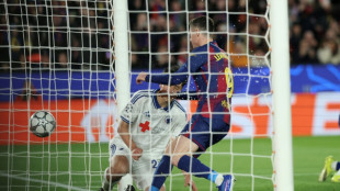Barca rout Copenhagen to reach Champions League last 16