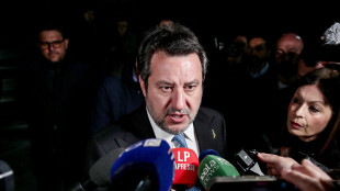 Lega, scossi e addolorati per Bossi, Salvini annulla appuntamenti di domani