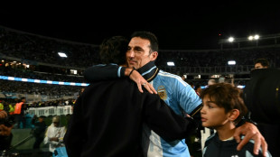 Foot : Scaloni salue la der de son "inimitable" chef d'orchestre Messi