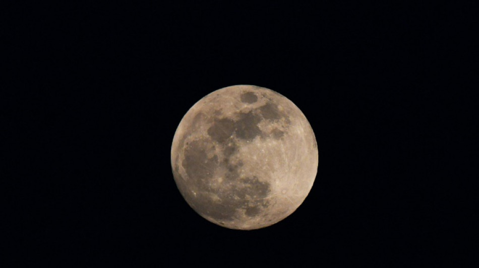 Ind&iacute;genas navajo de EEUU cuestionan env&iacute;o de restos humanos a la Luna