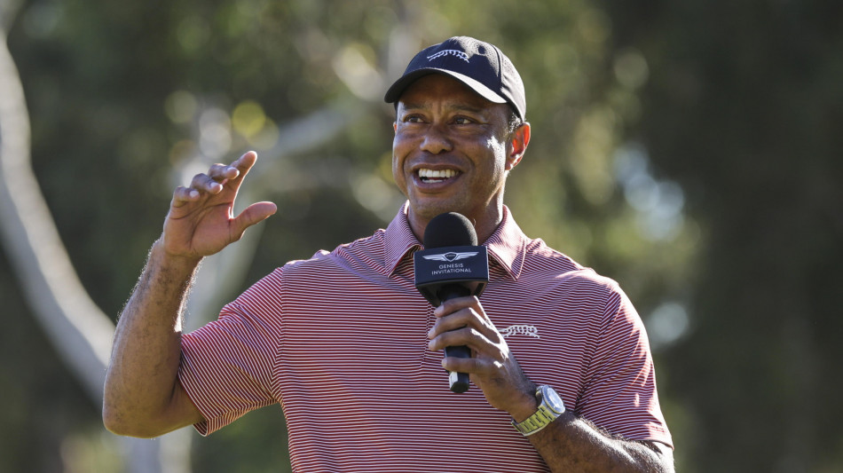 Tiger Woods si 'prende una pausa' dal golf per andare in rehab