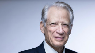 Un ex primer ministro francés lanza su partido a dos años de la presidencial