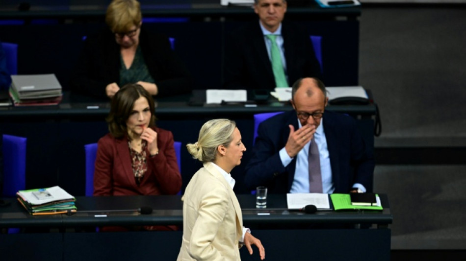 Regierung und Opposition diskutieren in Generaldebatte im Bundestag