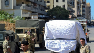 OLP entrega armas do maior campo de refugiados palestinos do L&iacute;bano