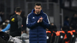 Lyon confirma Pierre Sage como t&eacute;cnico at&eacute; o final da temporada