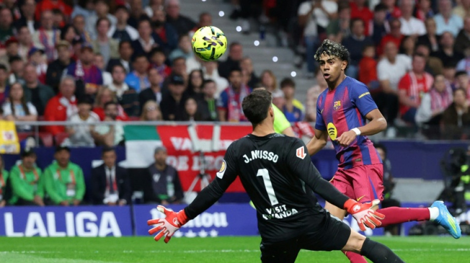 Barcelona vence Atl&eacute;tico e abre 7 pontos do Real Madrid