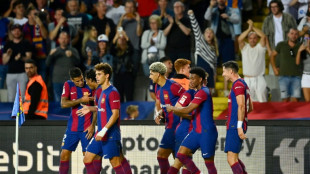 Barcelona bate Celta de virada e dorme na lideran&ccedil;a do Espanhol
