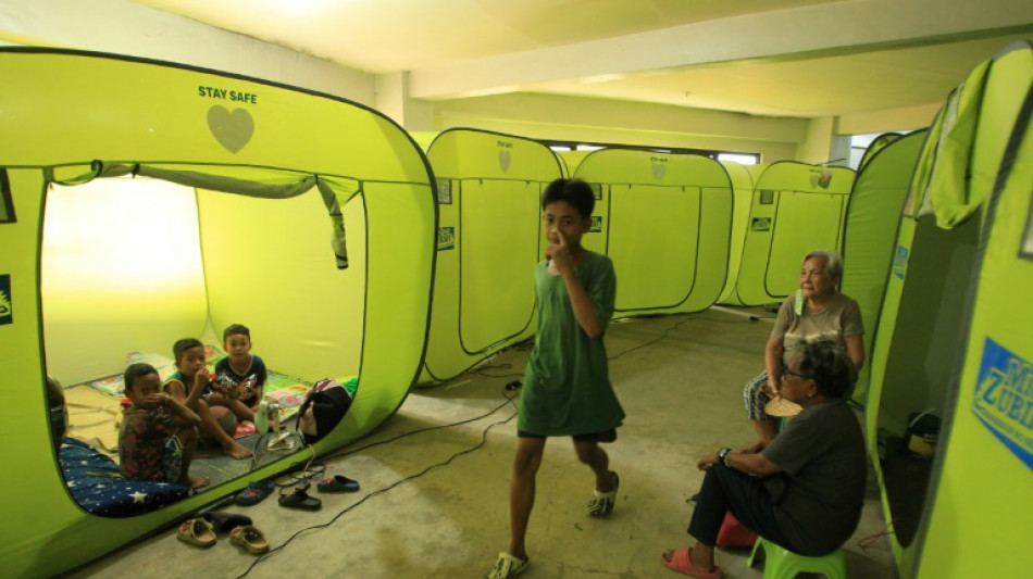 El "potencialmente catastr&oacute;fico" supertif&oacute;n Man-yi se acerca a Filipinas