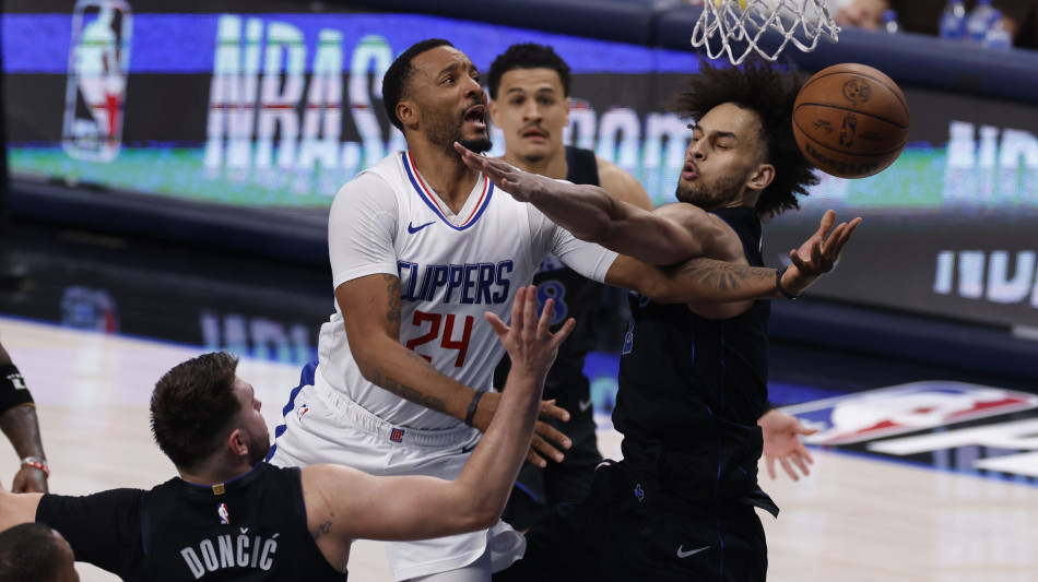 Playoff Nba: Dallas ai quarti, parit&agrave; tra Orlando e Cleveland
