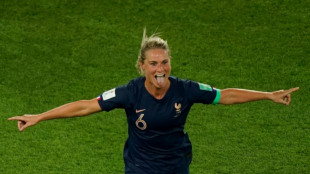 Amandine Henry anuncia aposentadoria da sele&ccedil;&atilde;o francesa de futebol feminino