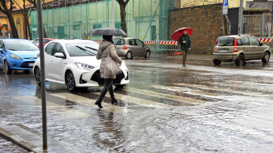 Ue verso la revisione delle norme CO2 auto entro metà del 2026