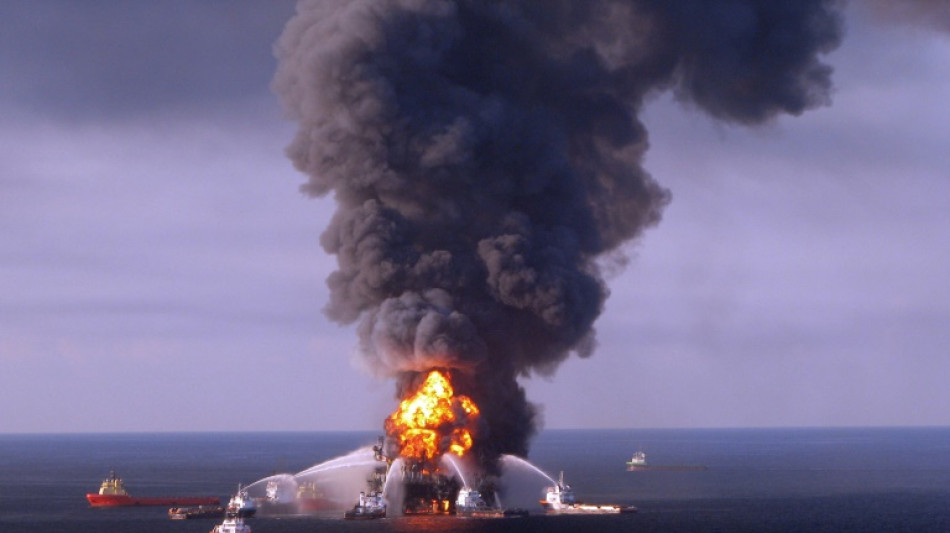 Trump planea masivo aumento de perforaci&oacute;n petrolera en altamar