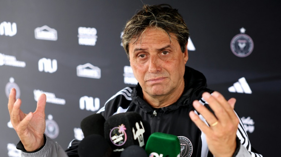 Longtime Messi friend Hoyos unveiled as Inter Miami coach