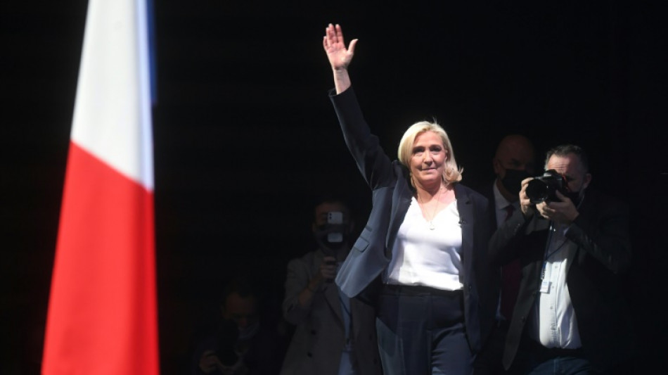 Les partisans de Le Pen saluent ses solutions "concr&egrave;tes" et fustigent "l'extr&eacute;misme" de Zemmour