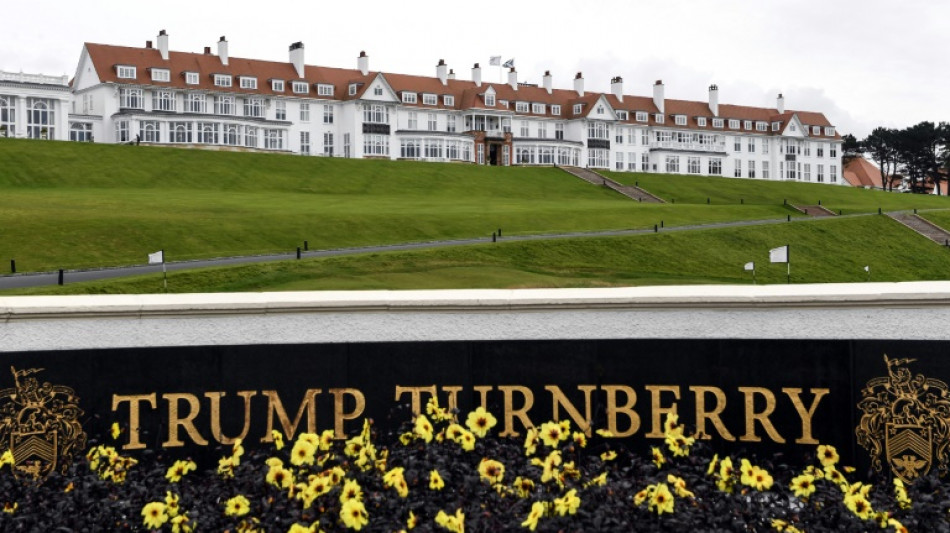 Liberan bajo fianza a hombre acusado de vandalizar un resort de golf de Trump en Escocia