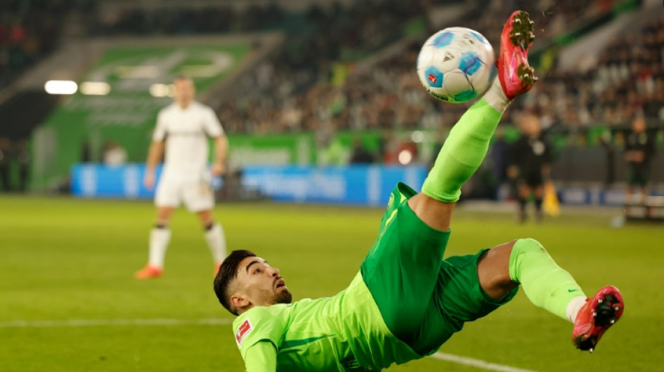 Leverkusen fica no 0 a 0 com Wolfsburg e se distancia do l&iacute;der Bayern