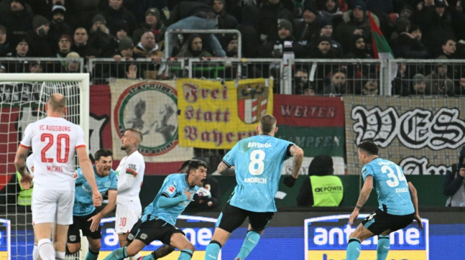 Leverkusen vence Augsburg nos acr&eacute;scimos e &eacute; 'campe&atilde;o de inverno' da Bundesliga