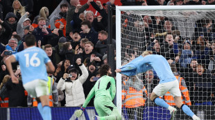 Premier: il City vince in rimonta in casa del Liverpool e torna in corsa per il titolo