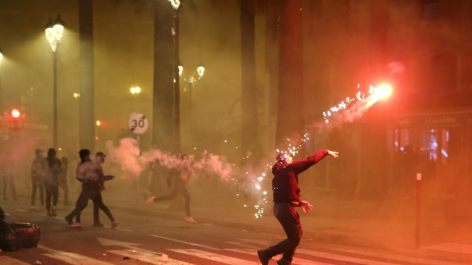 Corse: apr&egrave;s une nuit d'"&eacute;meutes", les manifestations continuent sur l'&icirc;le