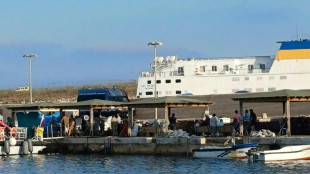 Naufrage &agrave; Lampedusa: les secours cherchent des migrants disparus