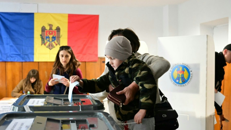 Le parti pro-europ&eacute;en PAS largement en t&ecirc;te des l&eacute;gislatives en Moldavie