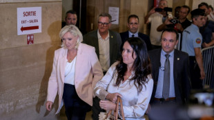 Marine Le Pen &eacute;ligible, mais sous bracelet &eacute;lectronique, donnera sa d&eacute;cision pour la pr&eacute;sidentielle &agrave; 20H00