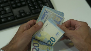 Tesoro colloca titoli per 4,25 miliardi, lieve calo rendimenti