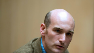 Exreh&eacute;n recuerda el humor s&aacute;dico de los "Beatles" del EI durante juicio