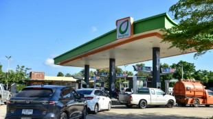 El precio del petr&oacute;leo WTI cae, pero a&uacute;n ronda los 100 d&oacute;lares