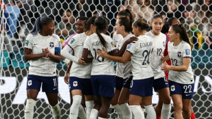 Fran&ccedil;a vence Panam&aacute; (6-3) e vai &agrave;s oitavas da Copa feminina como l&iacute;der do grupo do Brasil