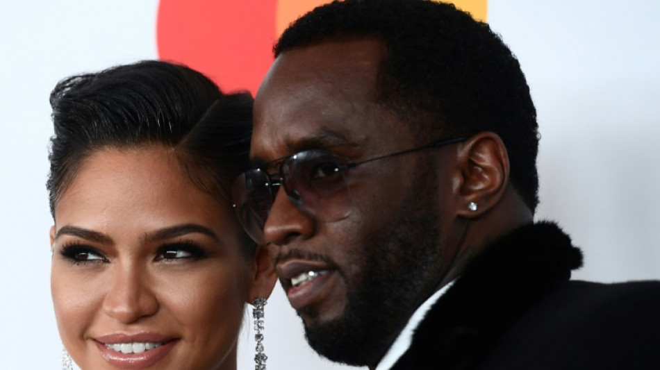 Defensa del rapero Diddy Combs trata de minar las acusaciones de su expareja en juicio en Nueva York 