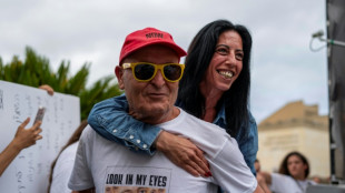 "Regresan a casa", celebran israelíes en Tel Aviv tras dos años en vilo por los rehenes en Gaza