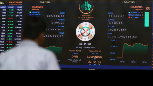 Borsa: Asia in ordine sparso, timori sul greggio, Tokyo +0,2%