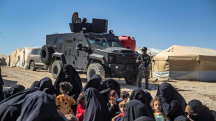 Frankreich holt drei Frauen und zehn Kinder aus Gefangenenlagern in Syrien zurück