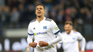 Rekord-Hattrick: HSV-St&uuml;rmer Glatzel schie&szlig;t Spitzenreiter Darmstadt ab
