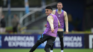 Thiago Almada sofre les&atilde;o muscular