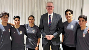 Selecci&oacute;n iran&iacute; abandona Australia sin las cinco futbolistas asiladas