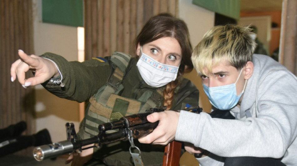 Les Ukrainiens combatifs en d&eacute;pit de l'annonce de retrait russe