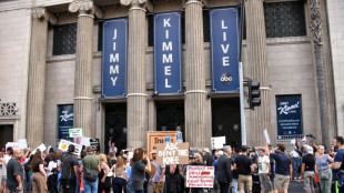 Les g&eacute;ants des m&eacute;dias c&egrave;dent aux pressions de Trump par calcul &eacute;conomique