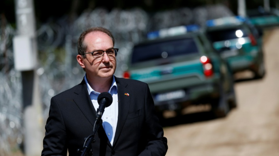 Dobrindt will Rückkehrzentren in Drittstaaten vorantreiben - Treffen am Samstag