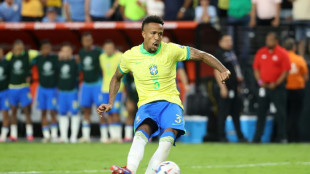 &Eacute;der Milit&atilde;o sofre les&atilde;o e &eacute; cortado da Sele&ccedil;&atilde;o