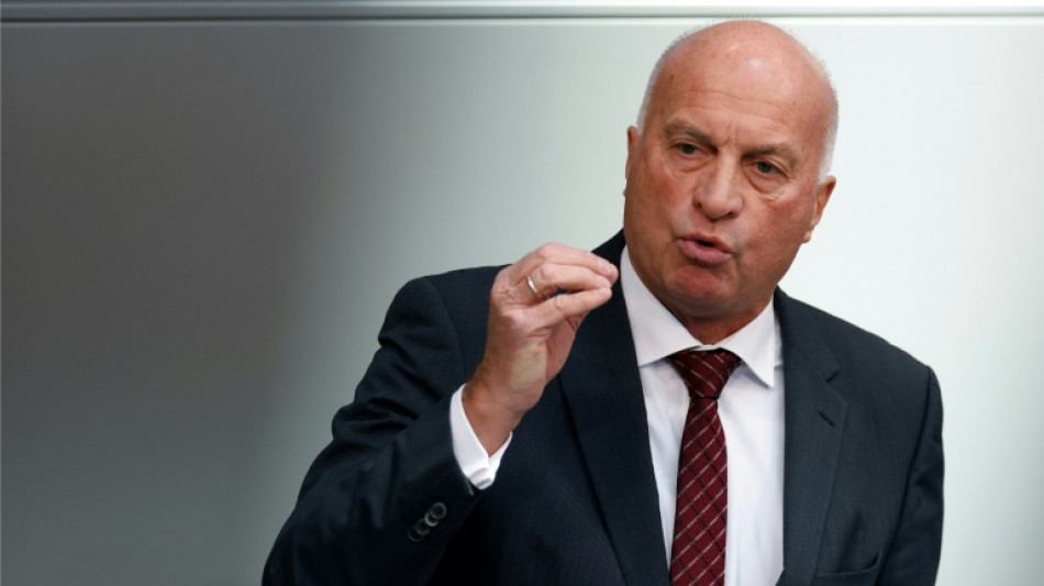 AfD-Verteidigungspolitiker kritisiert eigene Partei in Ukraine-Politik